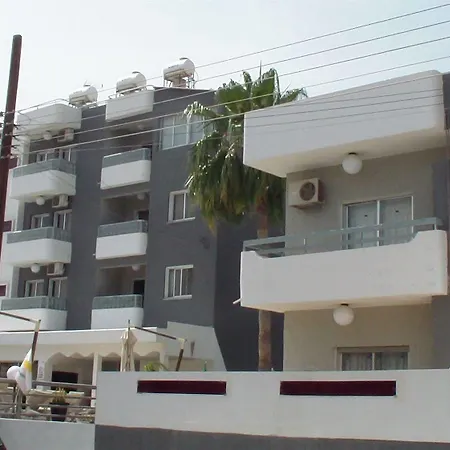 The Palms 3*