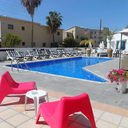 The Palms 3*