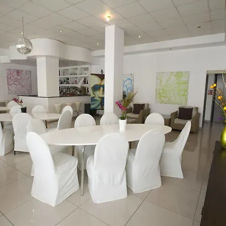 Hotel apartamentowy The Palms Limassol