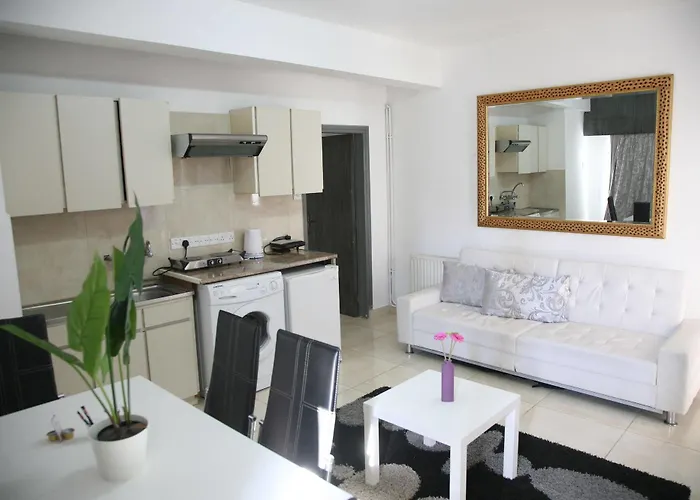 The Palms Aparthotel 3*