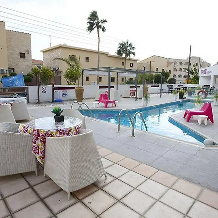 Aparthotel The Palms